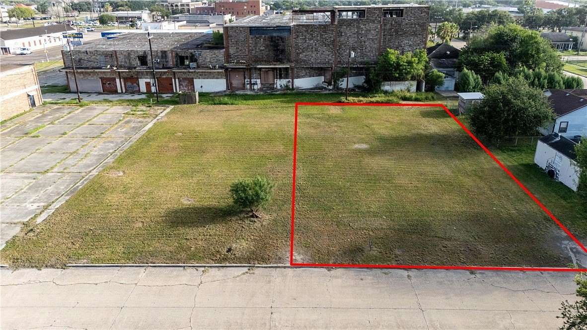 0.24 Acres of Mixed-Use Land for Sale in Kingsville, Texas