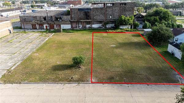 0.24 Acres of Mixed-Use Land for Sale in Kingsville, Texas