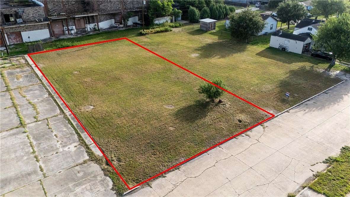 0.24 Acres of Mixed-Use Land for Sale in Kingsville, Texas