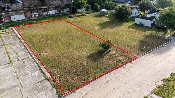 0.24 Acres of Mixed-Use Land for Sale in Kingsville, Texas