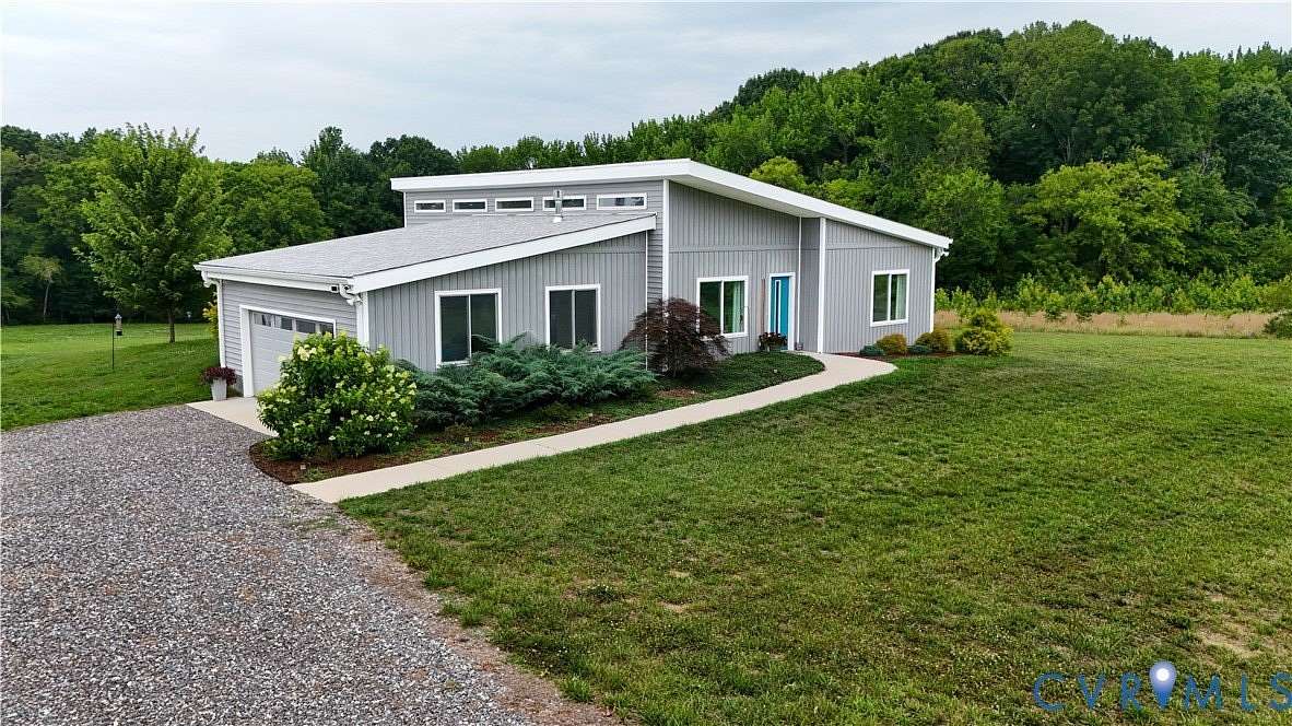 2.54 Acres of Land with Home for Sale in Rice, Virginia