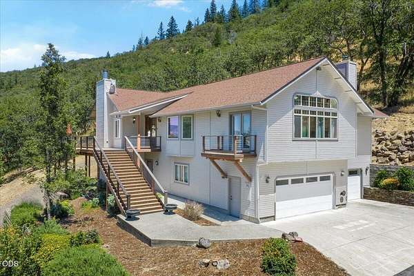 32.4 Acres of Recreational Land with Home for Sale in Ashland, Oregon