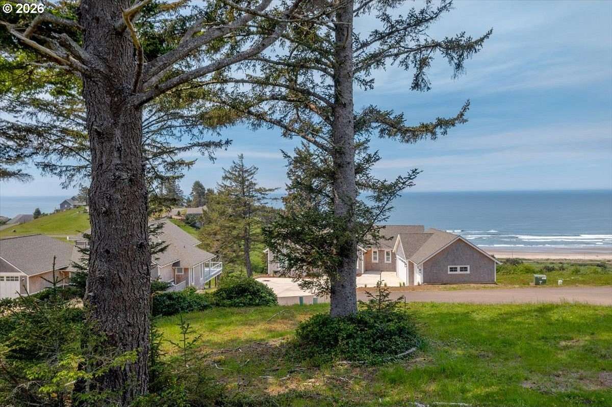 0.53 Acres of Residential Land for Sale in Cloverdale, Oregon