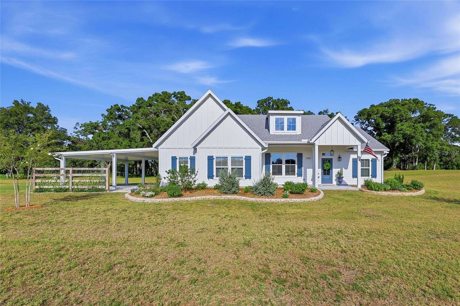 5 Acres of Land with Home for Sale in Bell, Florida