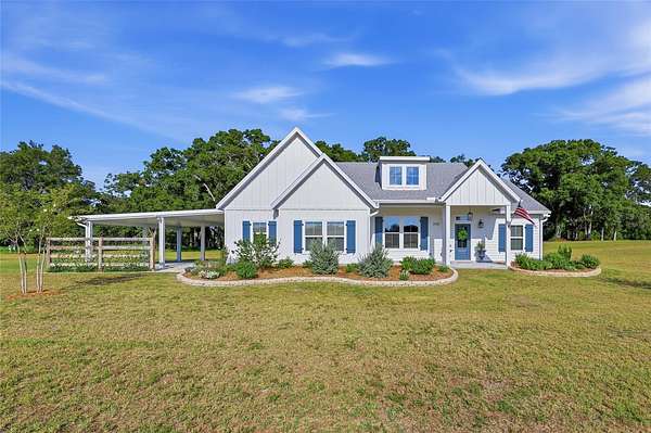 5 Acres of Land with Home for Sale in Bell, Florida