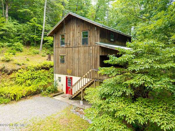 10 Acres of Land with Home for Sale in Murphy, North Carolina