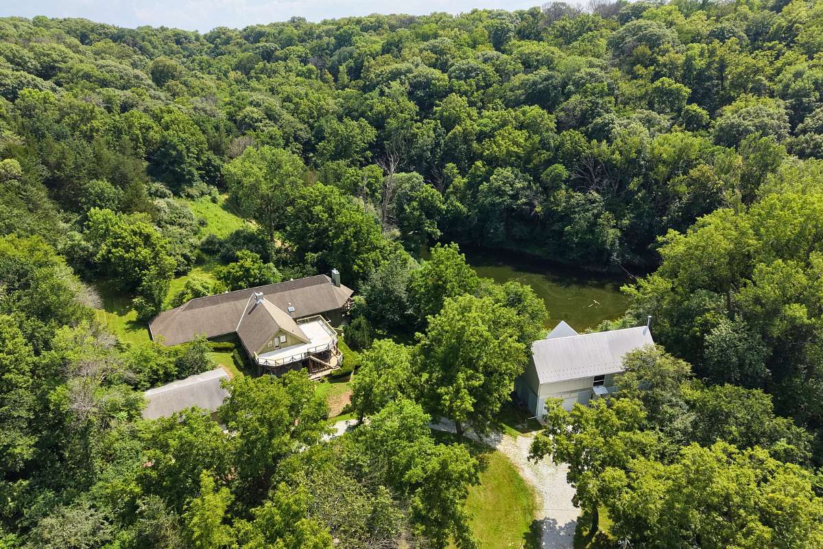 303 Acres of Agricultural Land with Home for Sale in Pacific Junction, Iowa