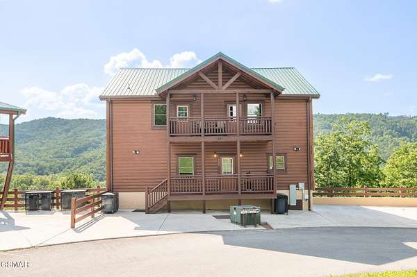 10.6 Acres of Land with Home for Sale in Gatlinburg, Tennessee
