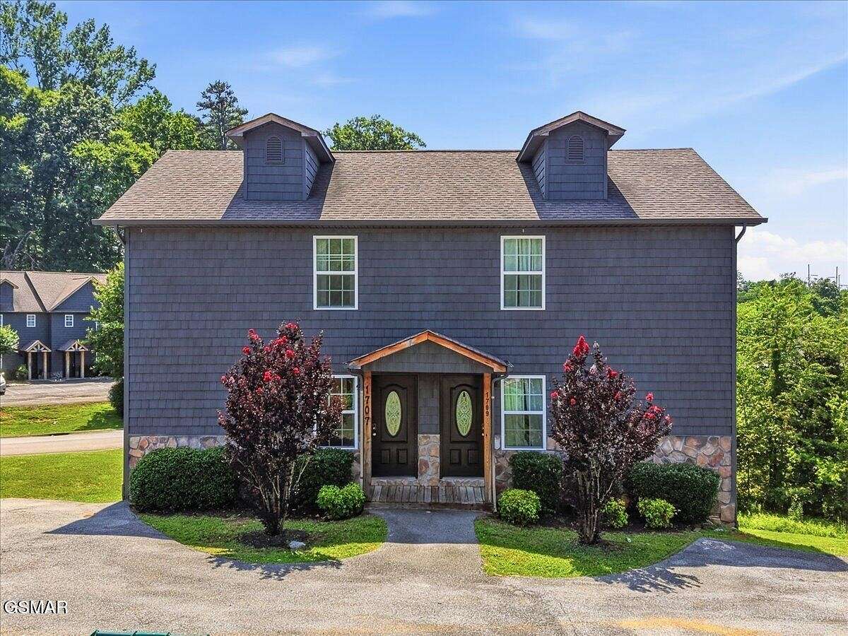 25 Acres of Land with Home for Sale in Sevierville, Tennessee