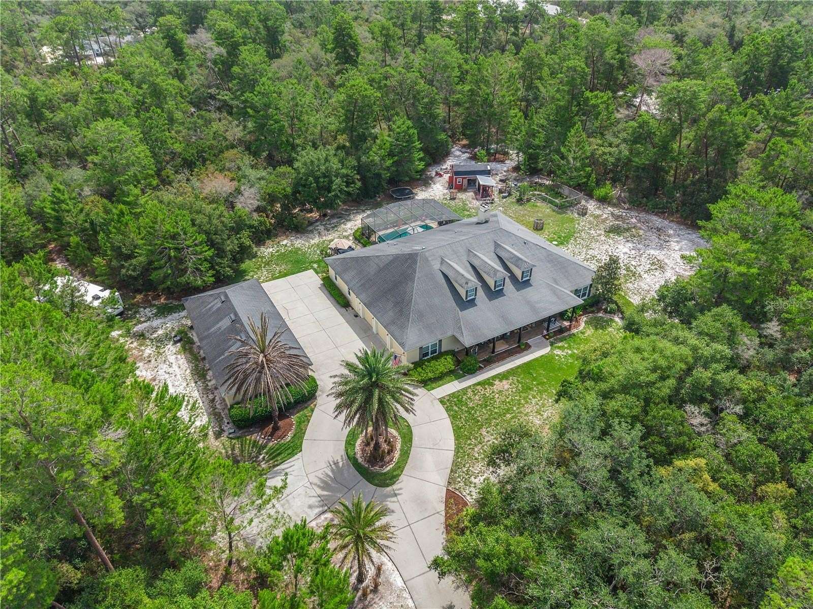 5 Acres of Land with Home for Sale in Geneva, Florida
