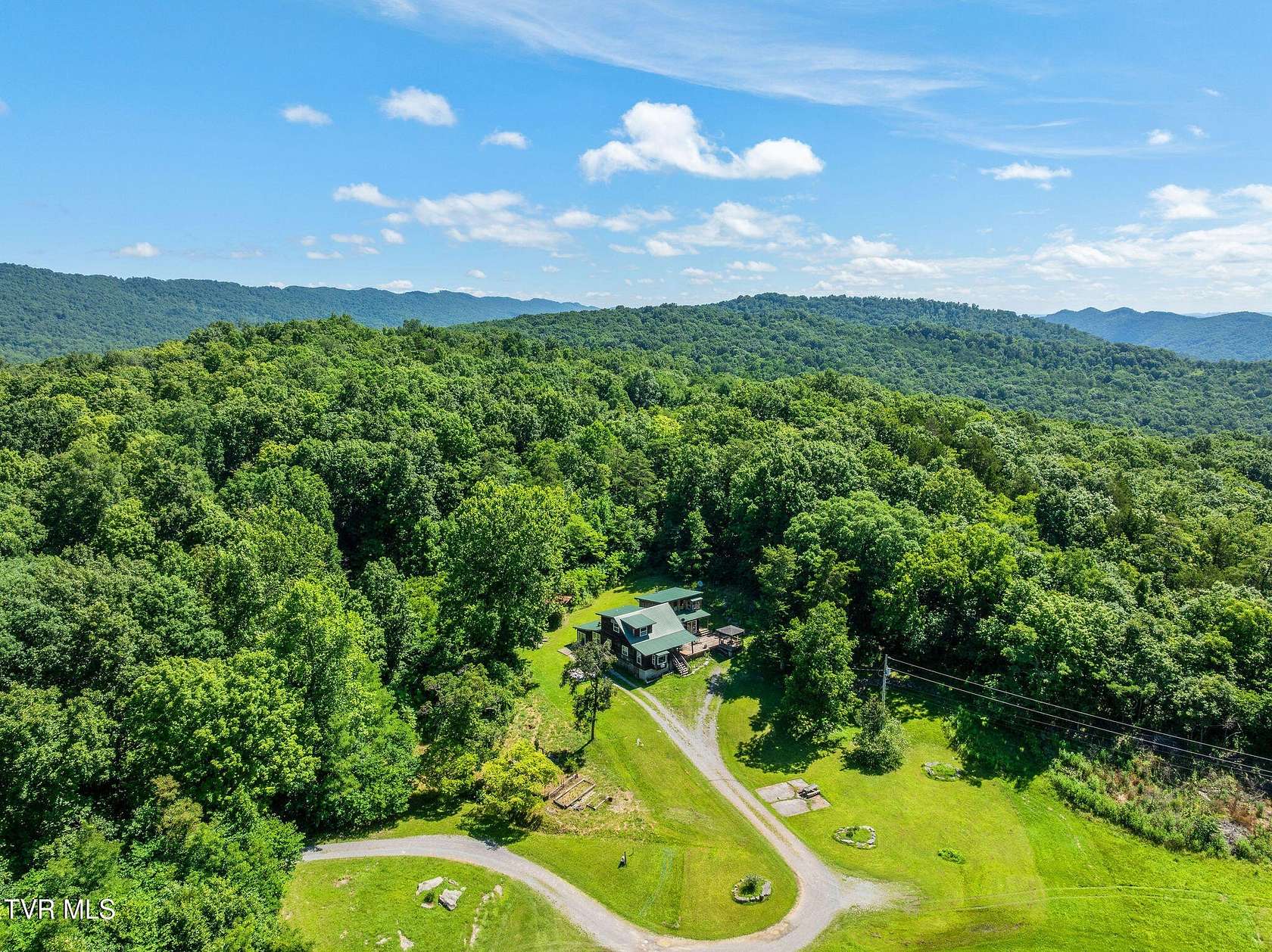 108 Acres of Land with Home for Sale in Sneedville, Tennessee