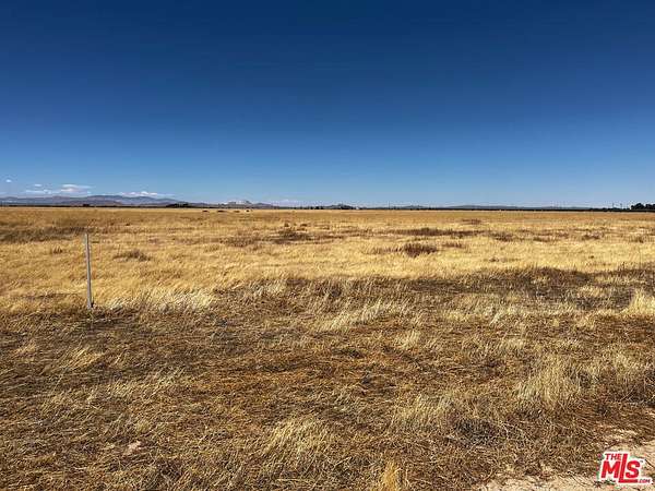 1.25 Acres of Land for Sale in Antelope Acres, California
