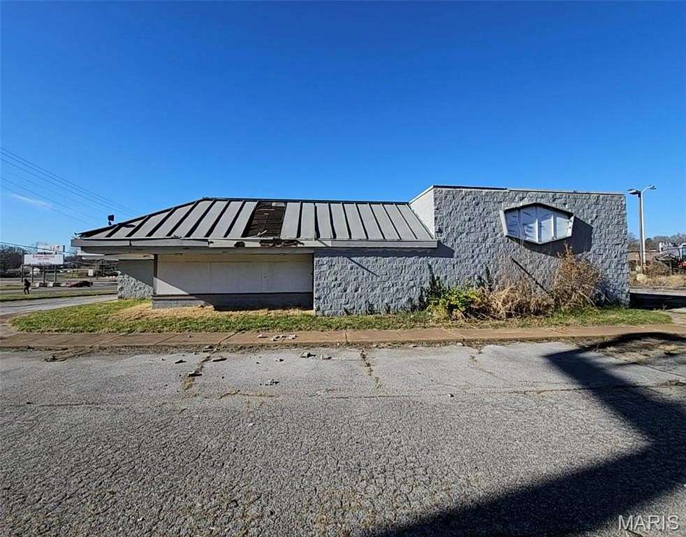 0.58 Acres of Residential Land for Sale in Moline Acres, Missouri