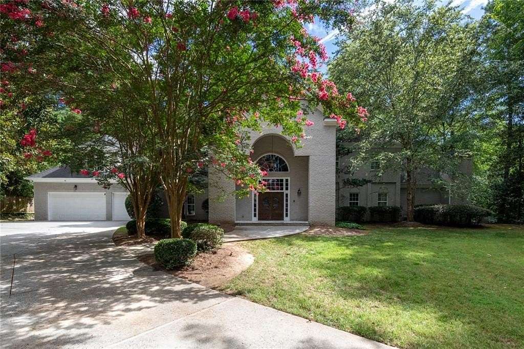 2.56 Acres of Land with Home for Lease in Atlanta, Georgia