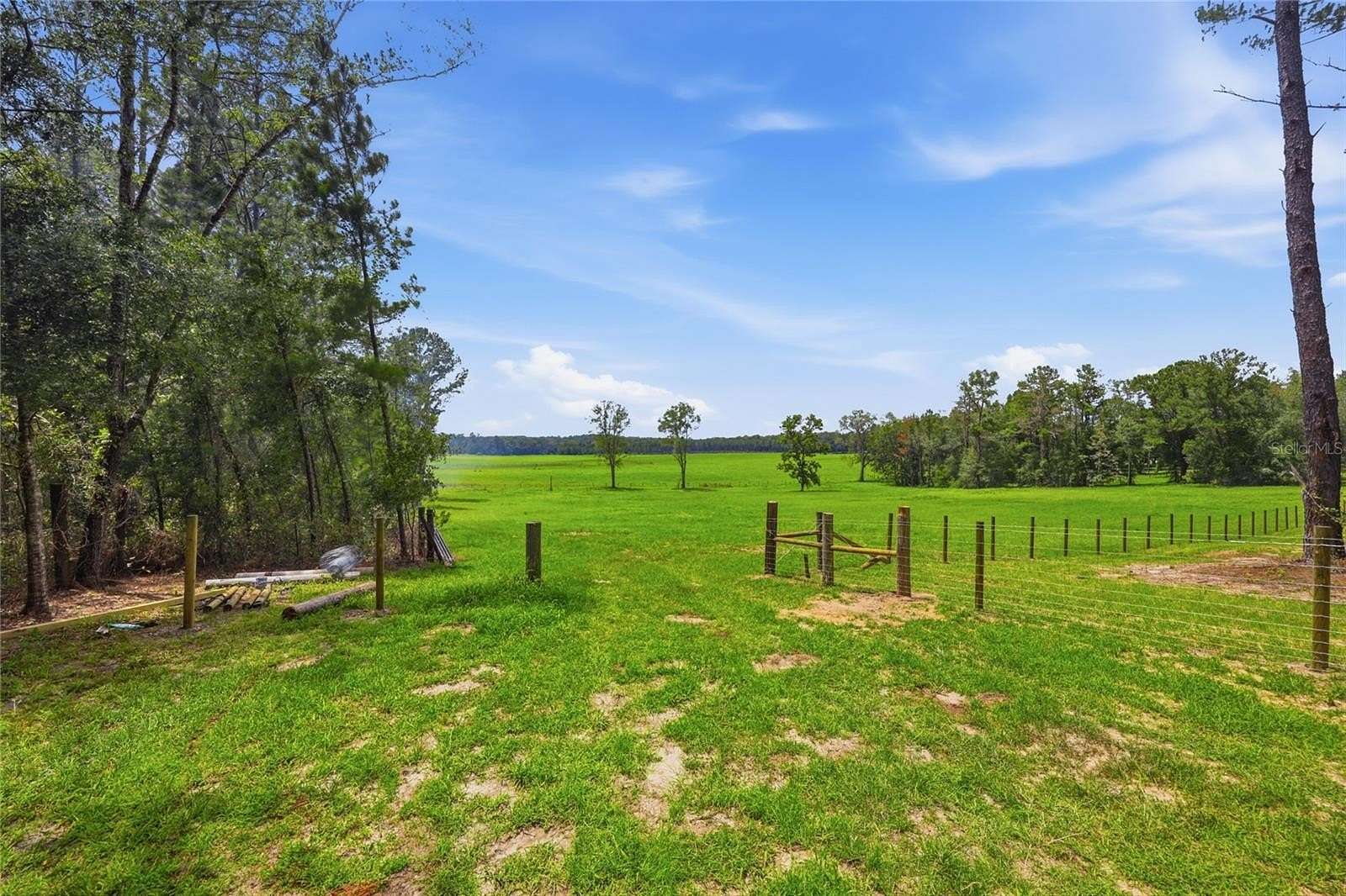 5 Acres of Residential Land for Sale in Alachua, Florida