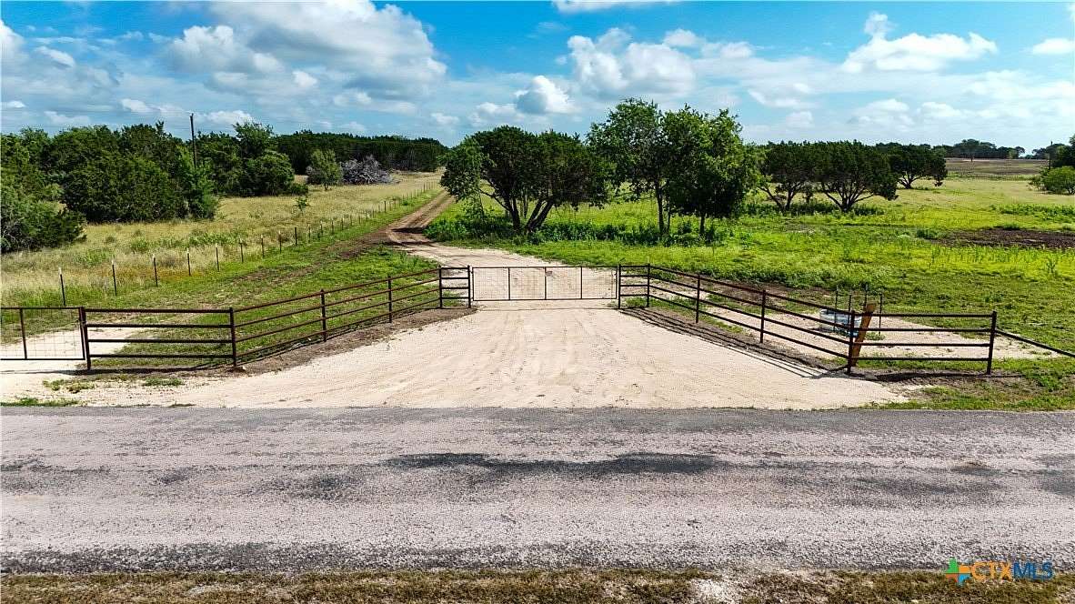 11 Acres of Land for Sale in Moody, Texas