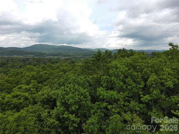 1 Acre of Residential Land for Sale in Hendersonville, North Carolina