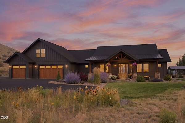 2 Acres of Land with Home for Sale in Sisters, Oregon