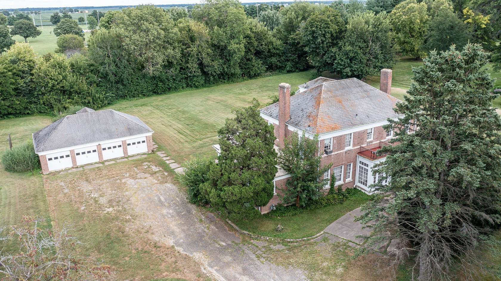 2 Acres of Land with Home for Sale in Princeton, Illinois