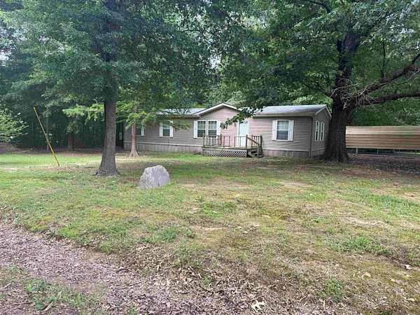 2.5 Acres of Land with Home for Sale in Arkadelphia, Arkansas