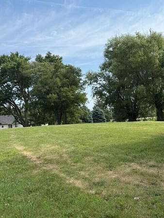 1.67 Acres of Land for Sale in Radcliffe, Iowa