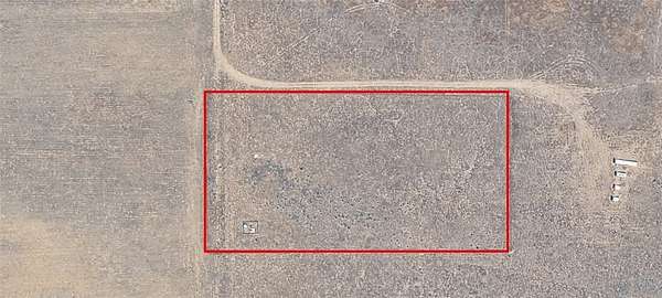 5 Acres of Land for Sale in Antelope Acres, California