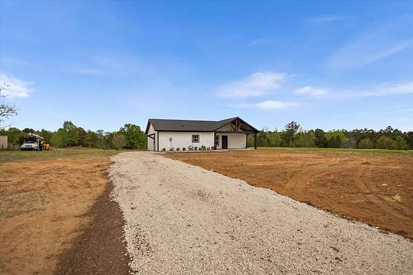 9 Acres of Land with Home for Sale in Tyler, Texas