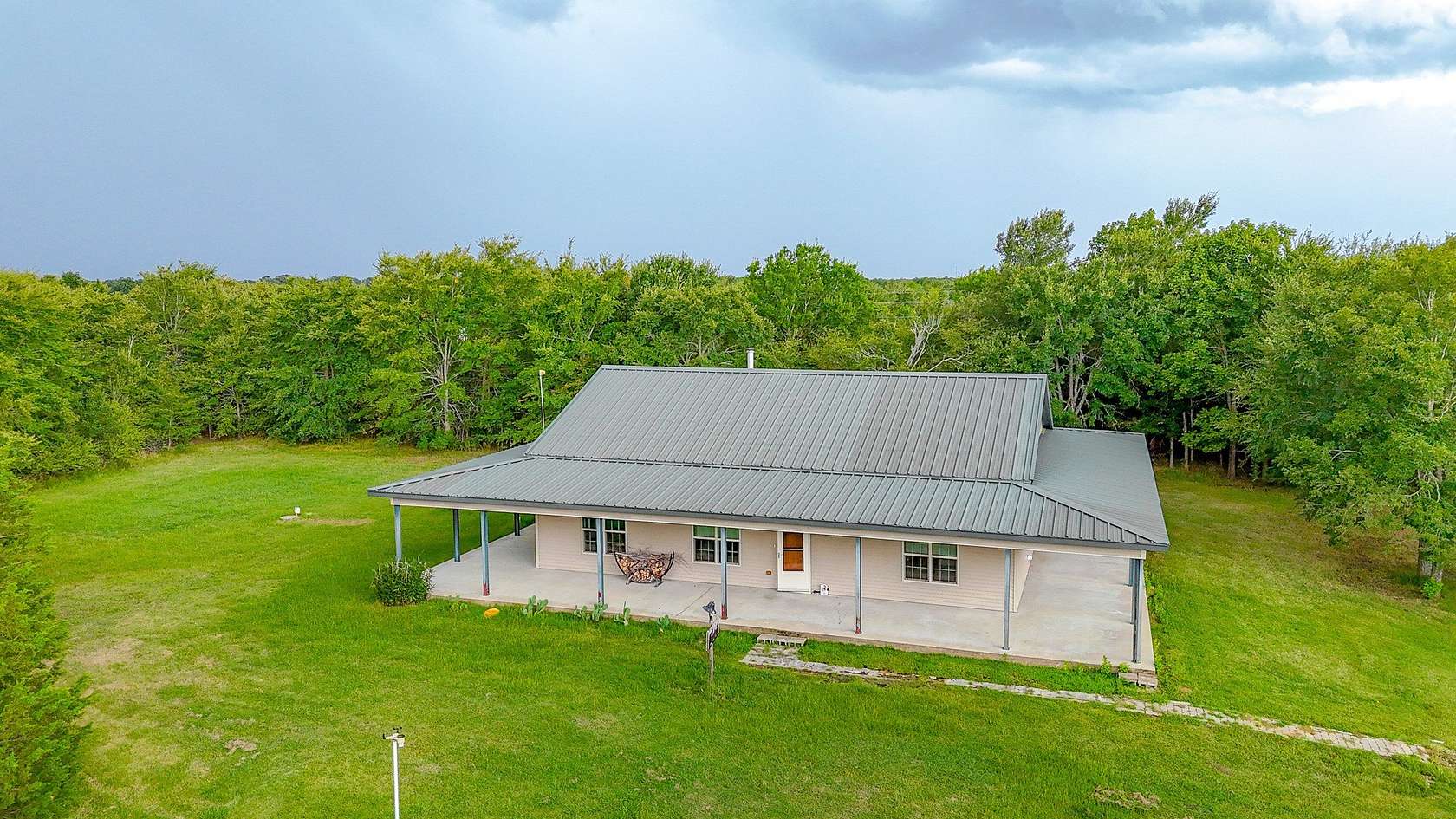 24 Acres of Recreational Land with Home for Sale in Kerens, Texas