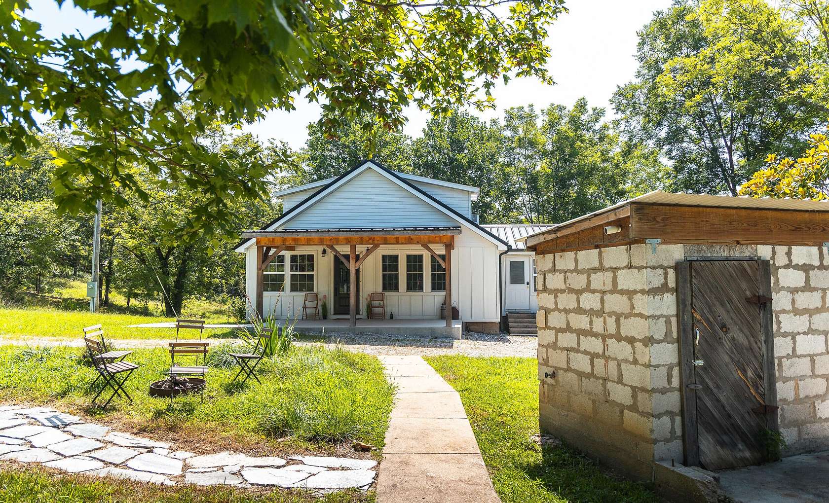 518 Acres of Land with Home for Sale in Norwood, Missouri