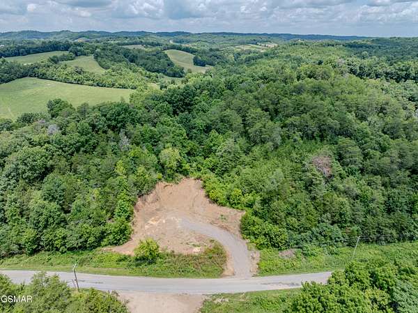 8 Acres of Residential Land for Sale in Newport, Tennessee