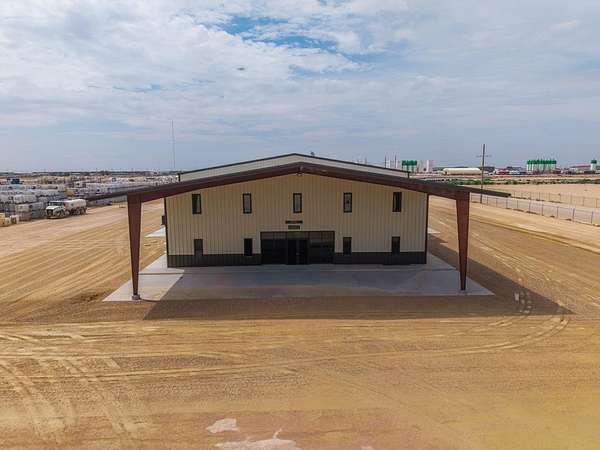4 Acres of Improved Commercial Land for Sale in Odessa, Texas