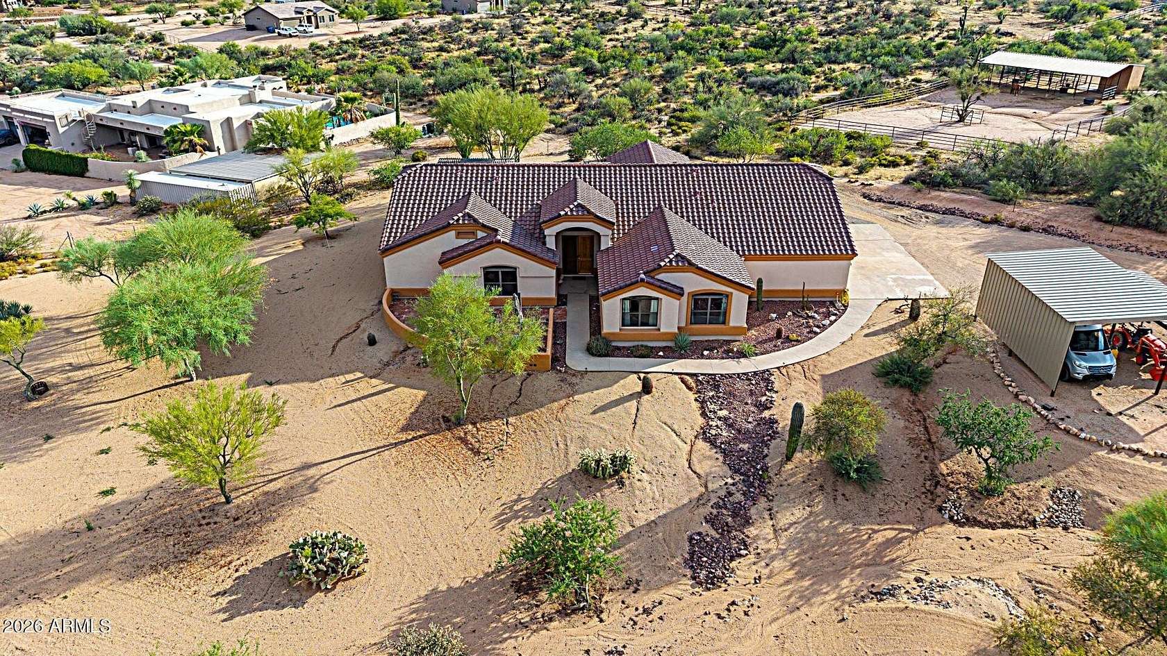 2.5 Acres of Land with Home for Sale in Scottsdale, Arizona