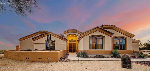 2.5 Acres of Land with Home for Sale in Scottsdale, Arizona