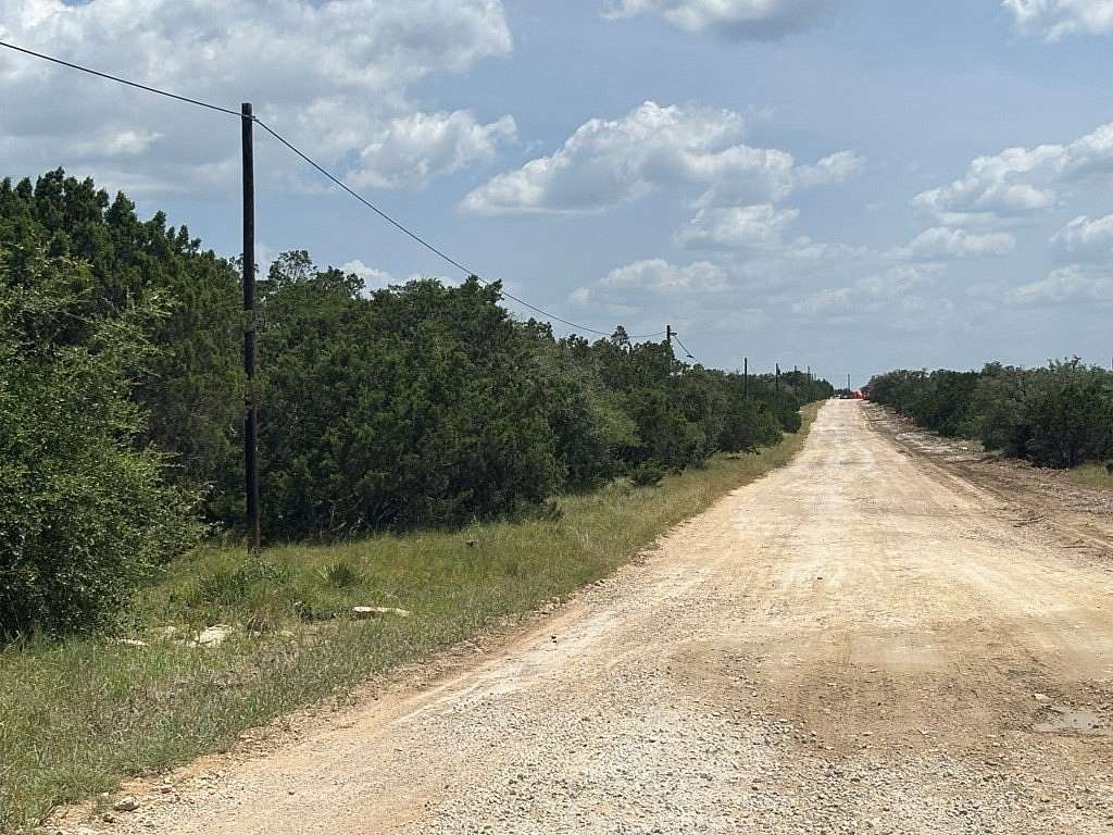 40 Acres of Land for Sale in Rocksprings, Texas