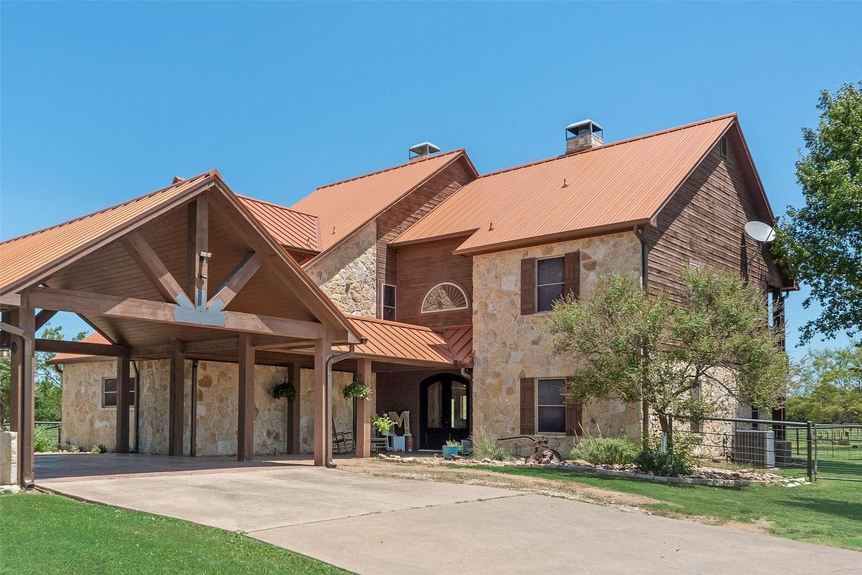 20.2 Acres of Land with Home for Sale in Kaufman, Texas