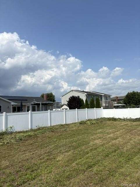 0.09 Acres of Land for Sale in Lindenhurst, New York