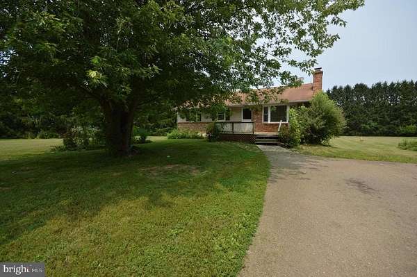 1.53 Acres of Land with Home for Sale in Cochranville, Pennsylvania