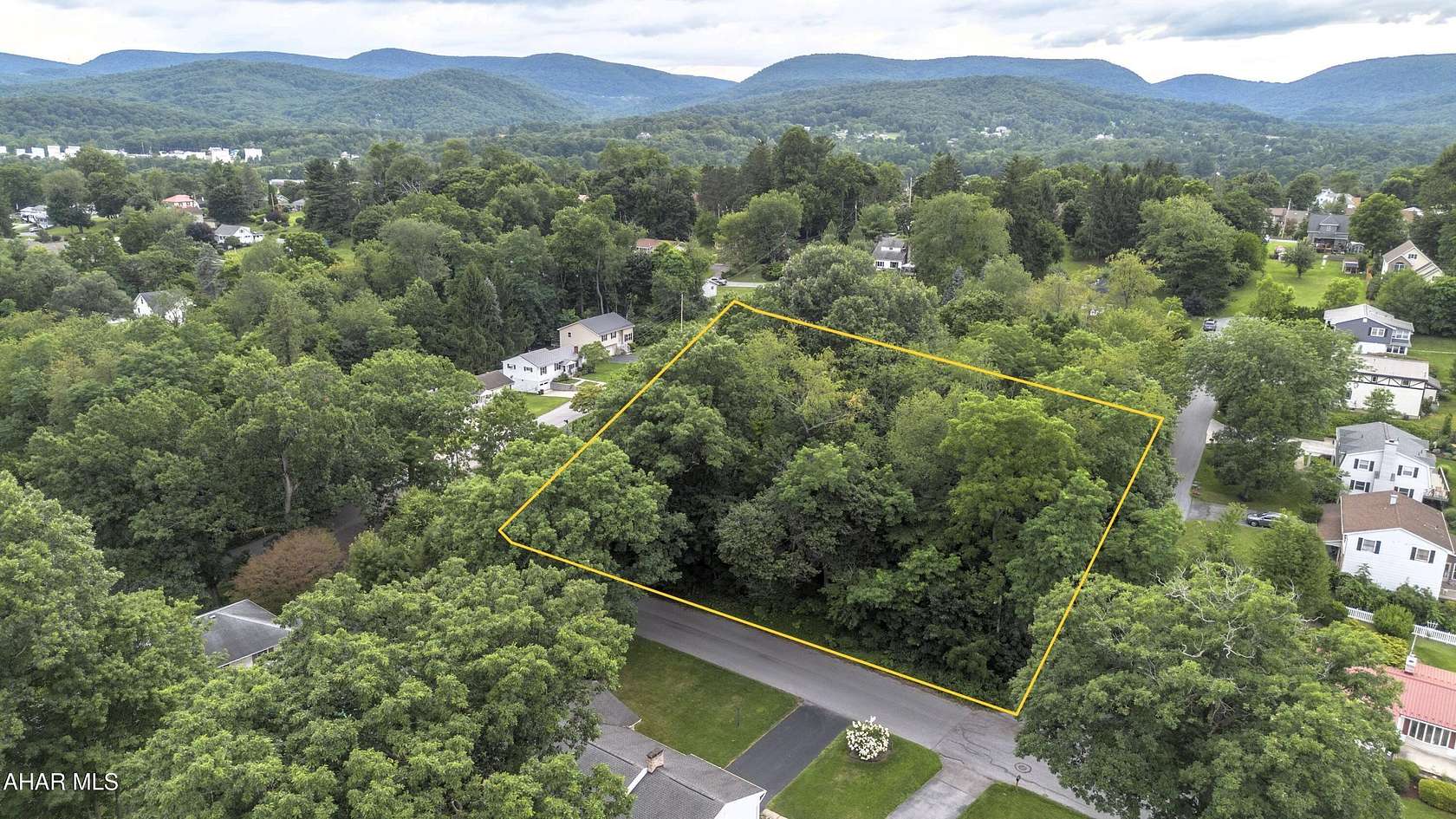 0.28 Acres of Residential Land for Sale in Altoona, Pennsylvania