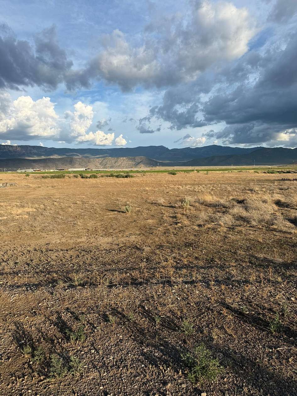 1 Acre of Land for Sale in Circleville, Utah