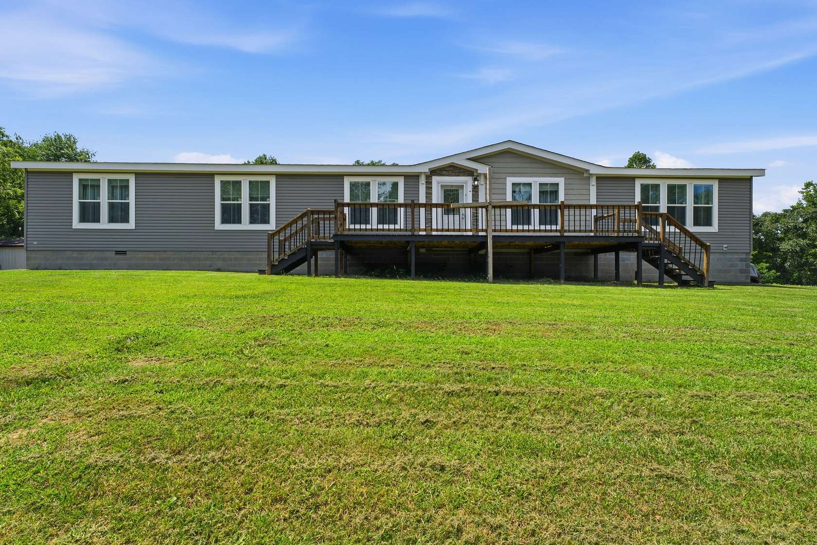 3.54 Acres of Land with Home for Sale in Chestnut Mound, Tennessee