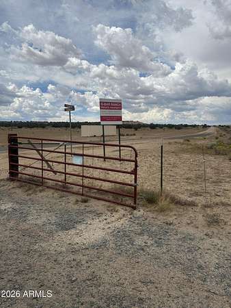 36.4 Acres of Land for Sale in St. Johns, Arizona