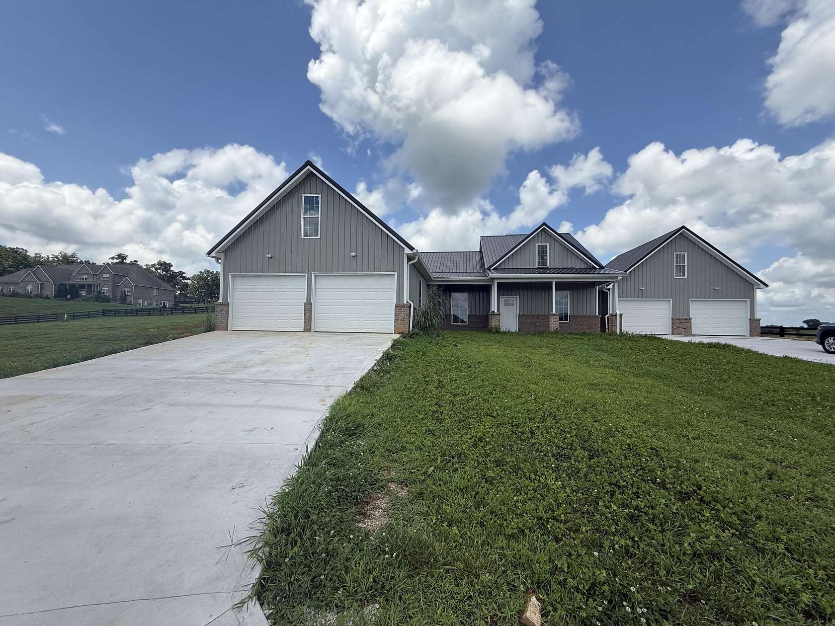 1.5 Acres of Land with Home for Sale in Somerset, Kentucky