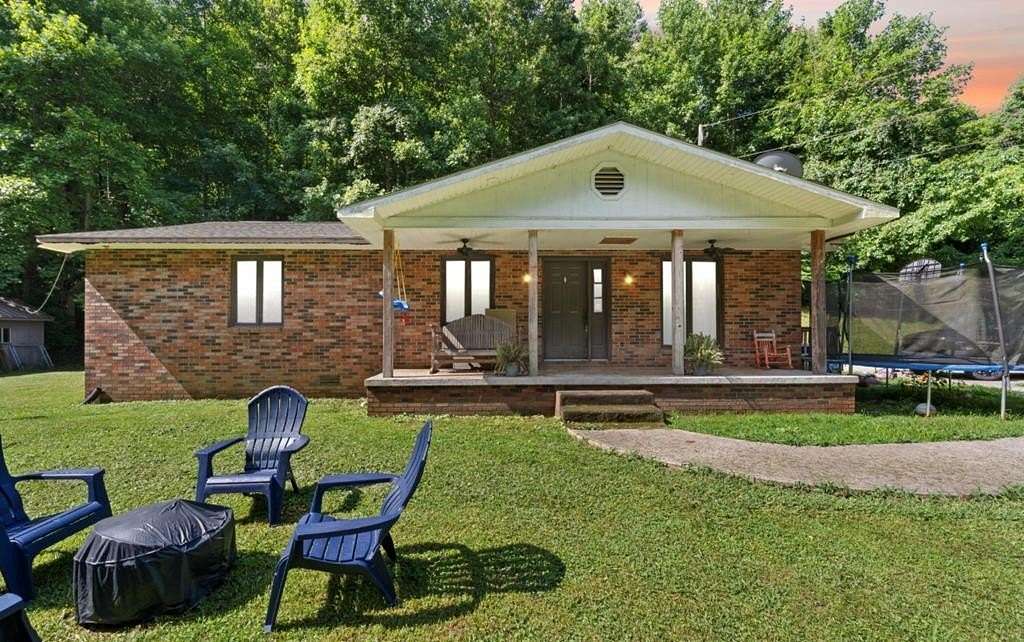 25 Acres of Land with Home for Sale in Hallie, Kentucky