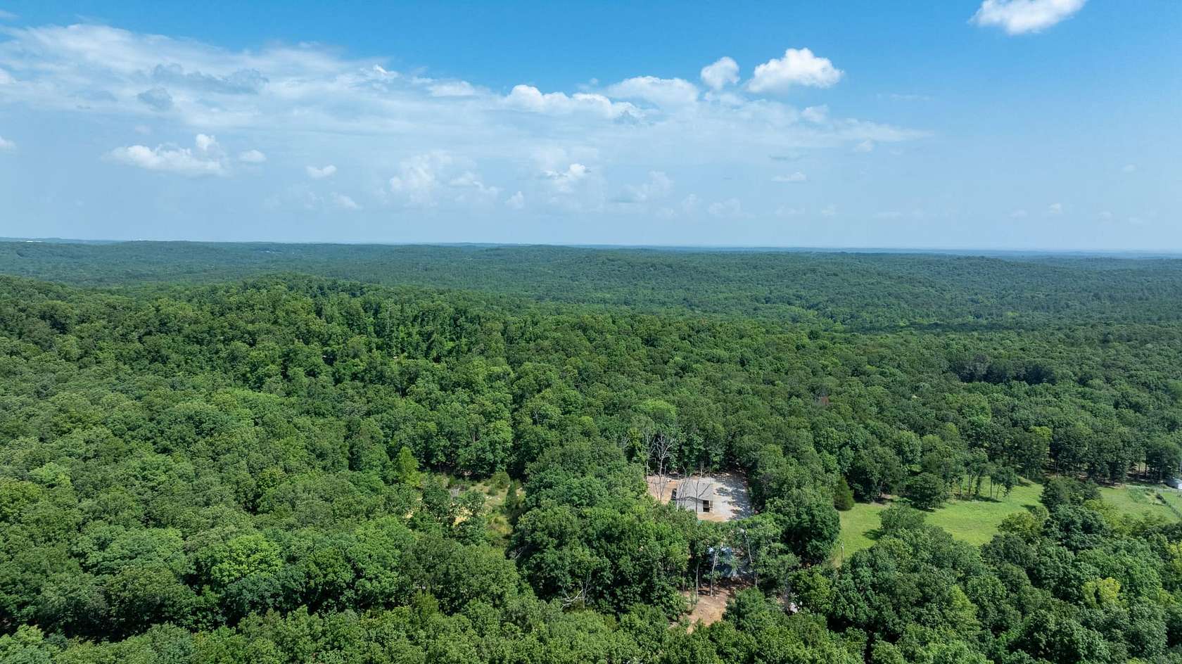 362 Acres of Recreational Land with Home for Sale in Cave City, Arkansas