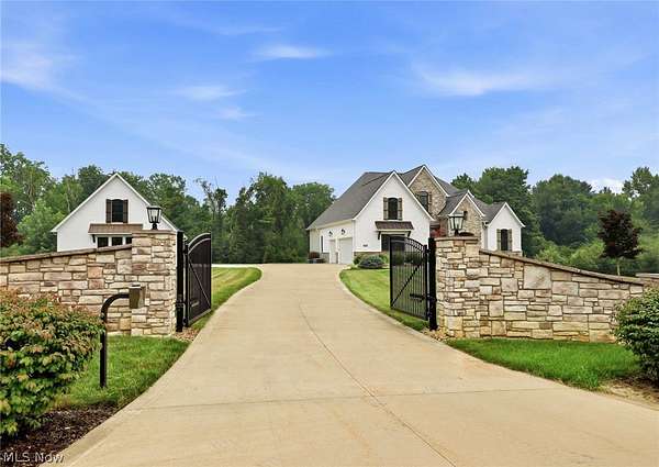 2 Acres of Land with Home for Sale in Wadsworth, Ohio