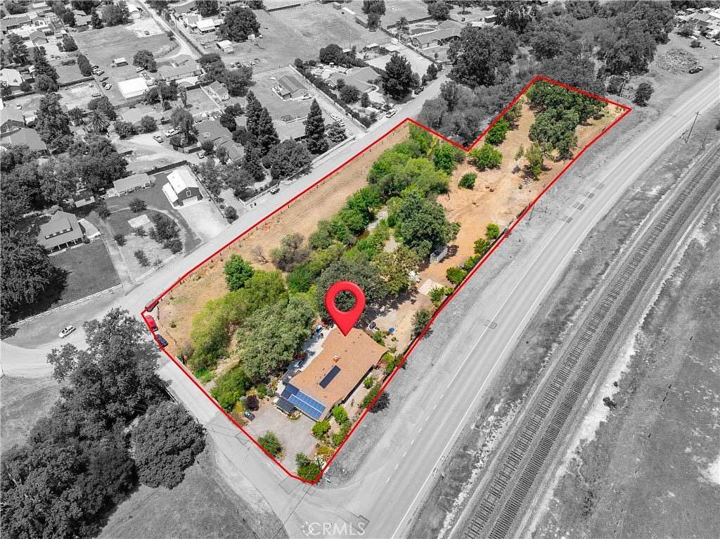 3 Acres of Land with Home for Sale in Atascadero, California
