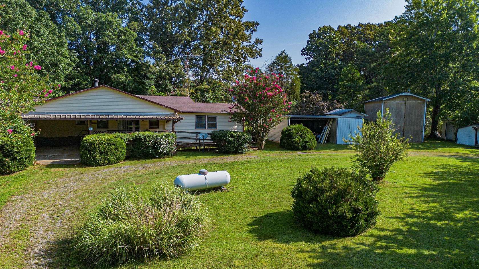 4.18 Acres of Land with Home for Sale in Benton, Kentucky