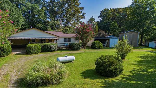 4.18 Acres of Land with Home for Sale in Benton, Kentucky