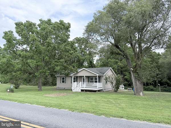 11 Acres of Recreational Land with Home for Sale in Federalsburg, Maryland