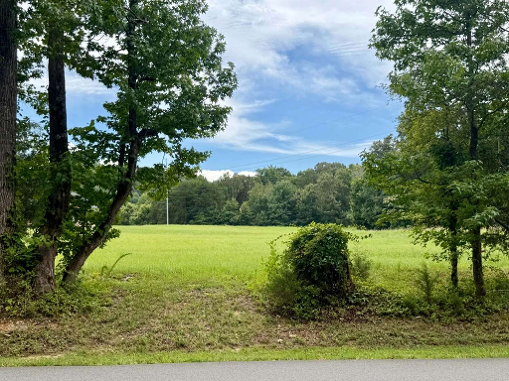 1.37 Acres of Residential Land for Sale in Dandridge, Tennessee